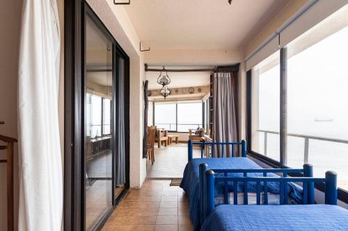 Three-Bedroom Apartment - Oceanfront image 9