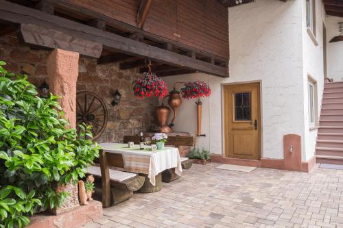 Iekārtas, Gästehaus Röhm (Gastehaus Rohm) in Ilbesheim bei Landau in der Pfalz