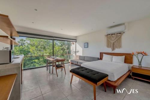 Studio with Great Rooftop Pool