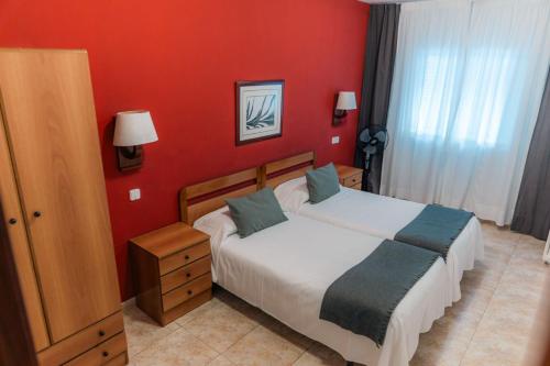 2 twin beds