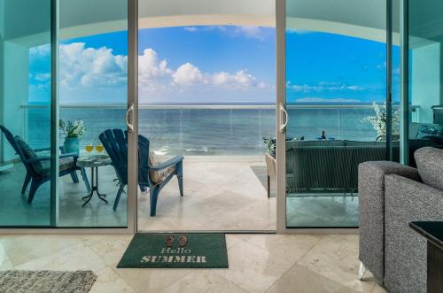 Apartment with Ocean View, Pools & Sauna - Las Olas in Baja Malibu