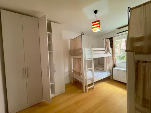 Single Bed in 4-Bed Dormitory Room image 4
