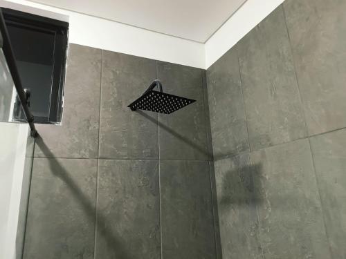 Espectacular Quinta PRIVADA con BBQ y Jacuzi a 10 Minutos de Melgar con 11 Habitaciones con Baño privado y Todas con Aire Acondicionado Con Capacidad para 30 personas