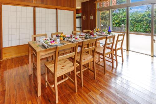 오키나와 본섬 炭でBBQ可能Grandmas House 山の宿はジャングリアすぐ近く (炭でBBQ可能Grandmas House 山の宿はジャングリアすぐ近く) 4성급 싱글룸 로비