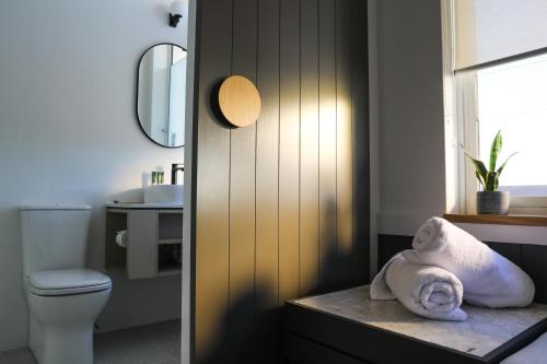 Barrys Beach Road Hotel - image 14
