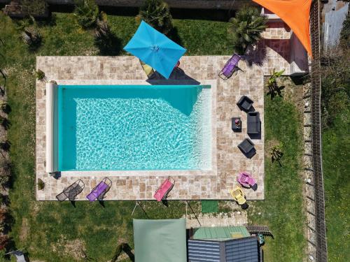 Maison avec piscine chauffée, bain nordique et grand jardin près d'Argenton-sur-Creuse - FR-1-591-63 (Maison avec piscine chauffee, bain nordique et grand jardin pres d'Argenton-sur-Creuse - FR-1-591-63) in 洛什