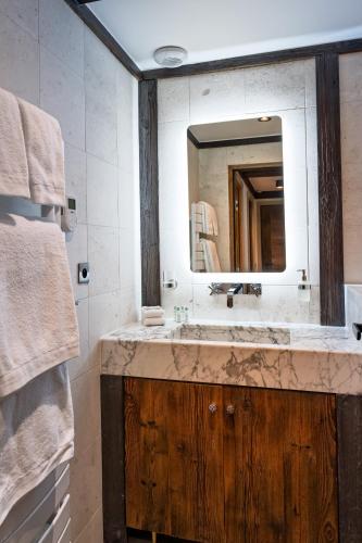 Luxury suite 70m2 balcon courchevel1850 parking Luxury suite 70m2 balcon courchevel1850 parking