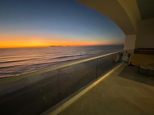 Skats, Apartment with Ocean View, Pools & Sauna - Las Olas in Baja Malibu