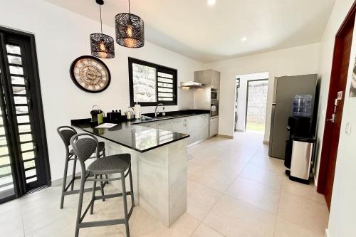 Villa Moea private pool confort & serenity in Pirae - AC- Wifi - 3 bdr in Pirae
