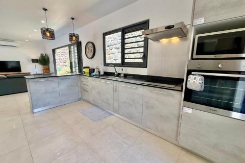 Villa Moea private pool confort & serenity in Pirae - AC- Wifi - 3 bdr in Pirae