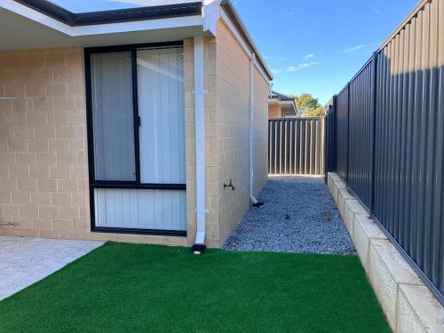 Gem OF The Vineyard, Cosy Retreat Near Swan Valley photo 3