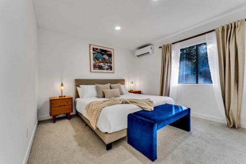 Luxurious 7BR Walk 2 Beach and Bus Stop Luxurious 7BR Walk 2 Beach and Bus Stop