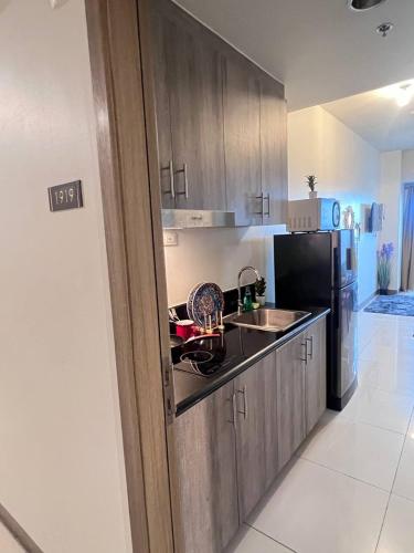 UNISTAY Coast Res R19 w Bal Sunset Vw Worldtrade, Manila