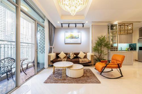Landmark 81 & Vinhomes Urban - Luxury Apartment 3