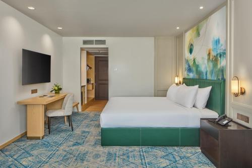 room detail thumbnail 1