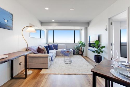 Super Plush Takapuna 1BR Apt Free CarPark, Auckland