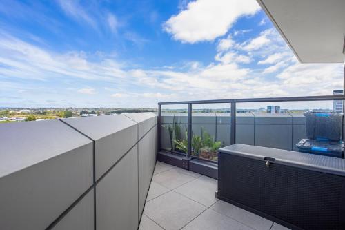 Super Plush Takapuna 1BR Apt Free CarPark on 6th Floor - image 3