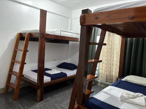 Beachfront Hostel Room Type - Comfort Quadruple Room