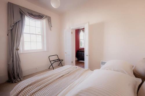 Georgian built Battery Point cottage