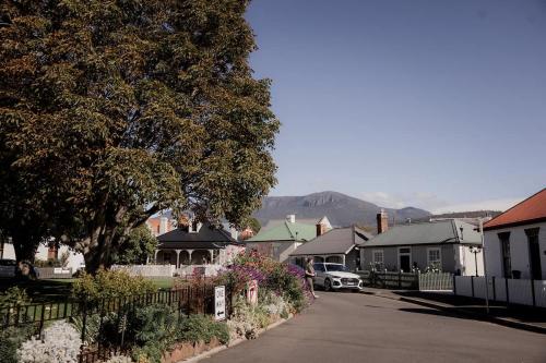 Georgian built Battery Point cottage