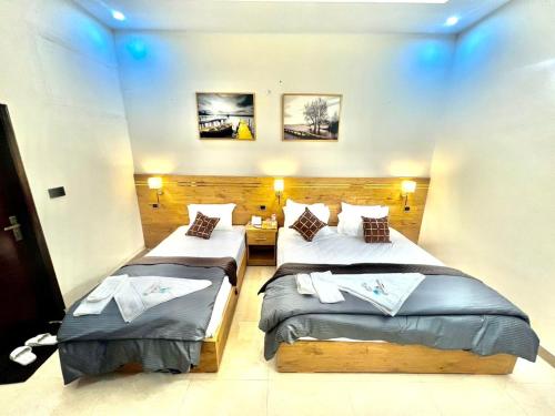 Superior Triple Room image 1