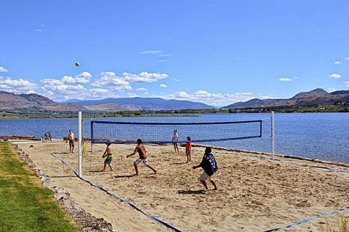 Sunrock Meadow Cottage On Osoyoos Lake 113
