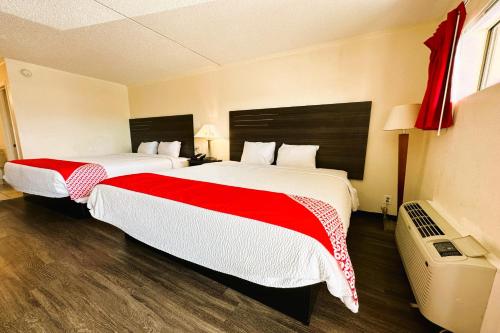 OYO Hotel San Antonio Lackland Air Force Base North - image 14