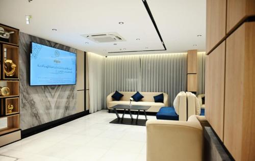 صالة مشتركة/ منطقة التلفزيون, فندق إيليت هافن (Hotel Elite Haven) in العريض