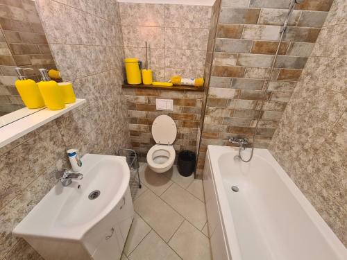 ฝักบัว, Central EvaApartments2 in บาเกา