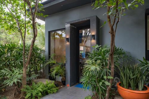 Beach & Nature Escape at One Bakawan, Lian (photo 7)