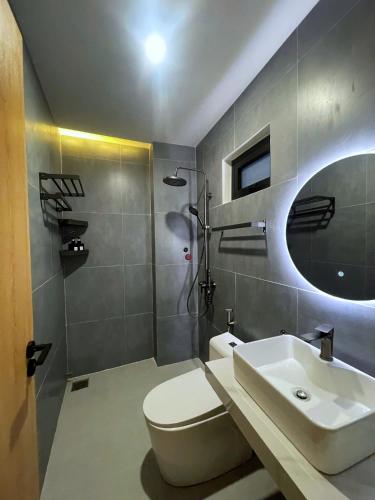 Nguyễn Tân Homestay Near Beach Near Kitesurfing - 화장실
