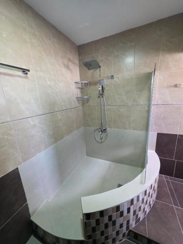 Town centre suites 3