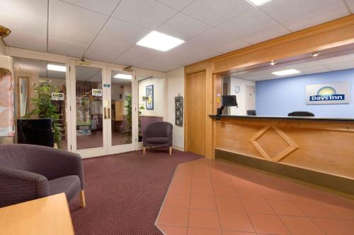 Days Inn Southampton Rownhams - image 9