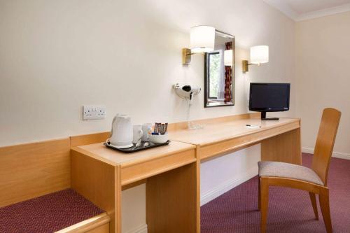 Days Inn Southampton Rownhams - image 4
