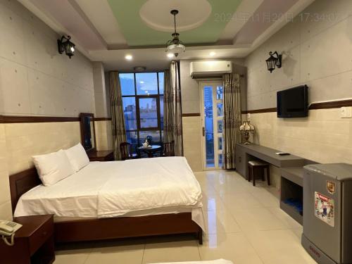Hotel THUẬN PHÙNG HƯNG near China Town