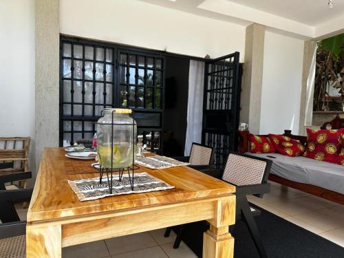 Diani Hideaway Beach Villa, private pool, air conditioning and WiFi in Mombasa