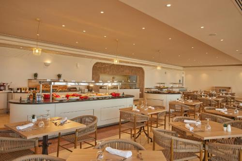 Hotel Plagos Beach - image 3