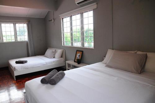 GRAYHAUS Spacious Bungalow & Garden Villa - SS3 Petaling Jaya, near Sunway - Stay Only NO EVENTS GRAYHAUS Spacious Bungalow & Garden Villa - SS3 Petaling Jaya, near Sunway - Stay Only NO EVENTS