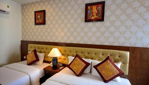 Superior Triple Room image 10