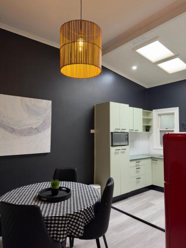 The Shopfront Home in ألفينغتون