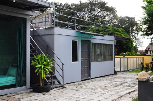 GRAYHAUS Spacious Bungalow & Garden Villa - SS3 Petaling Jaya, near Sunway - Stay Only NO EVENTS GRAYHAUS Spacious Bungalow & Garden Villa - SS3 Petaling Jaya, near Sunway - Stay Only NO EVENTS