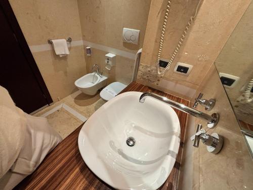 Grand Hotel Olimpo - image 2