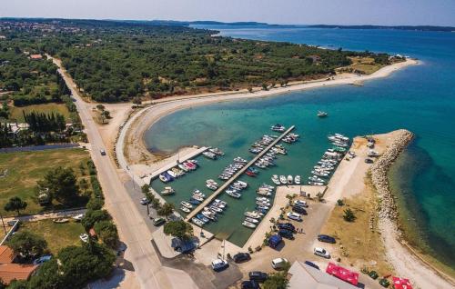 Charming accommodation with shared pool Beahost - image 2