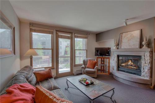 Black Bear 2 Bed 2 Bath BBCS