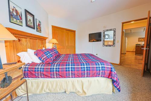 Black Bear Deluxe 2 Bed 2 Bath BBCS - image 7
