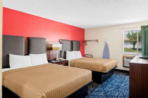 2 double beds