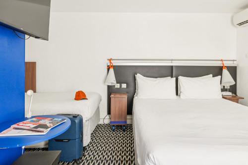ibis Styles Paris République - image 3