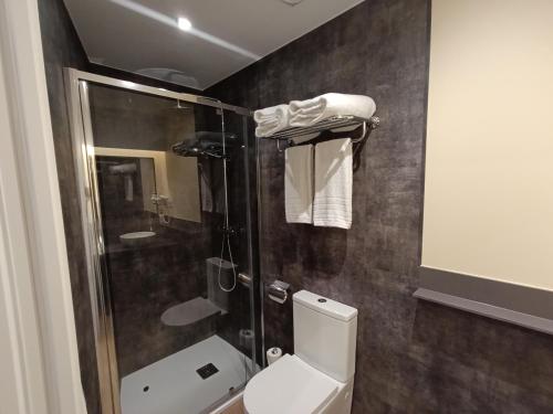 Hotel Travessera - image 2