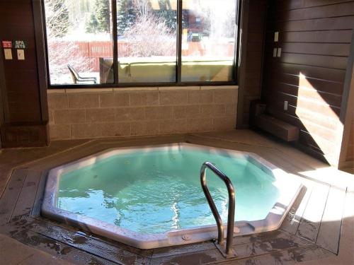 Mountainside 2 Bed 2 Bath MSBD in Frisco, USA