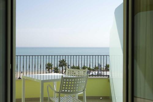 Hotel La Maestra – Grottammare, MO